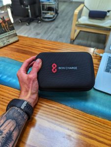 Bon charge red light comes with a carrying case for the mini