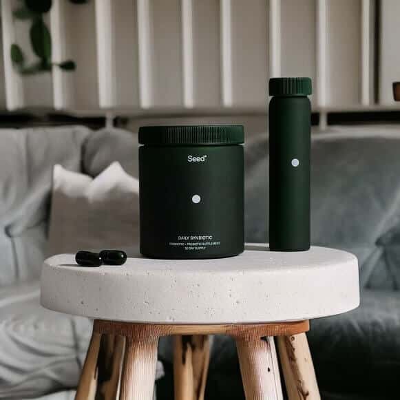 Seed DS-01 Daily Synbiotic bottle and packaging, a top choice for seed probiotics canada.