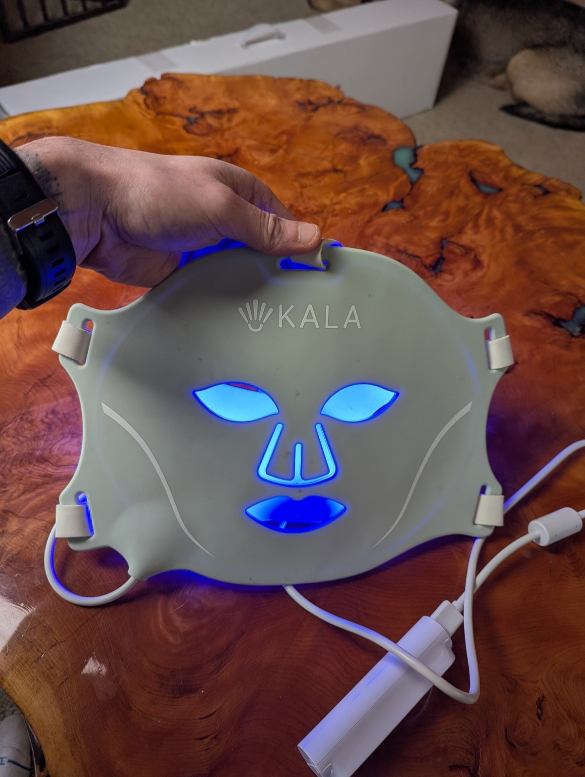 blue light kala acne mask