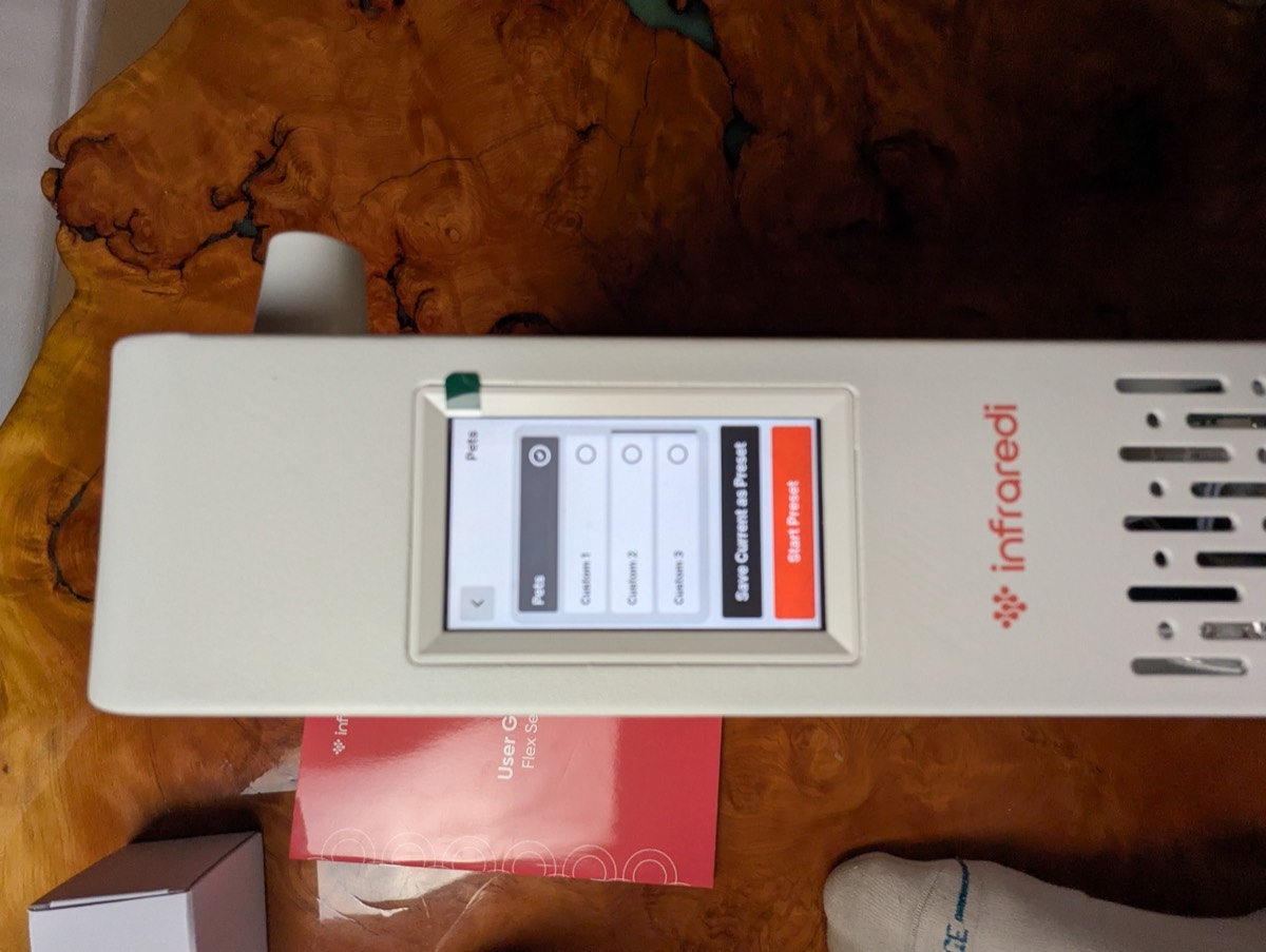 red light therapy for dog and pet setting