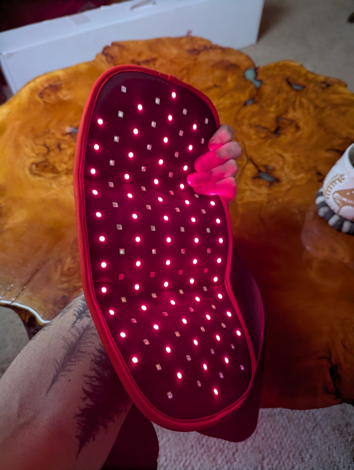 the back of the red light therapy joint wrap