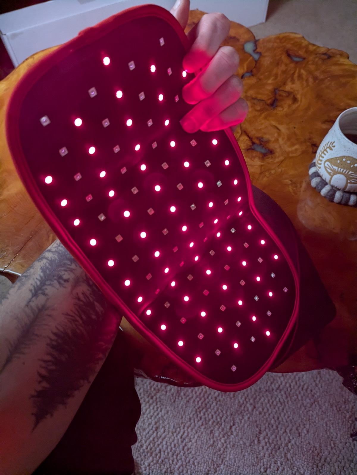 the back of the red light therapy wrap for back pain, knee pain, and an infraredi product