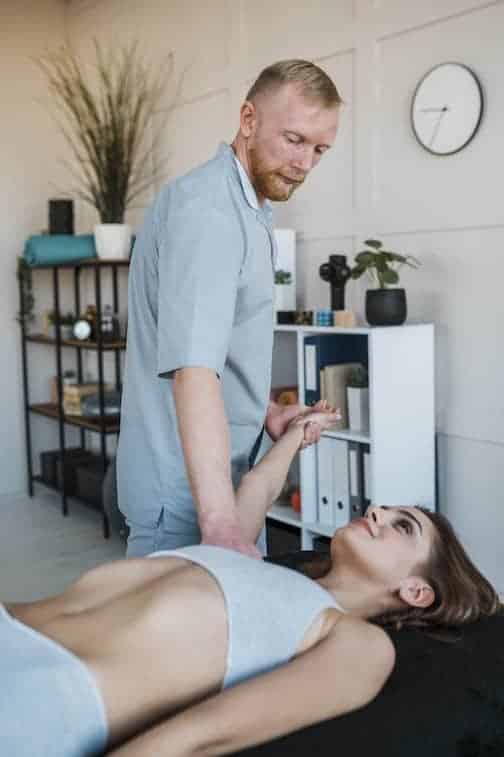 Using massage therapy in victoria to reduce back pain
